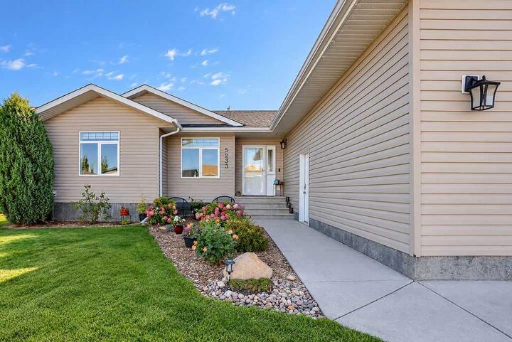 Property Photo: 5233 64 Street AB T9X 1X5