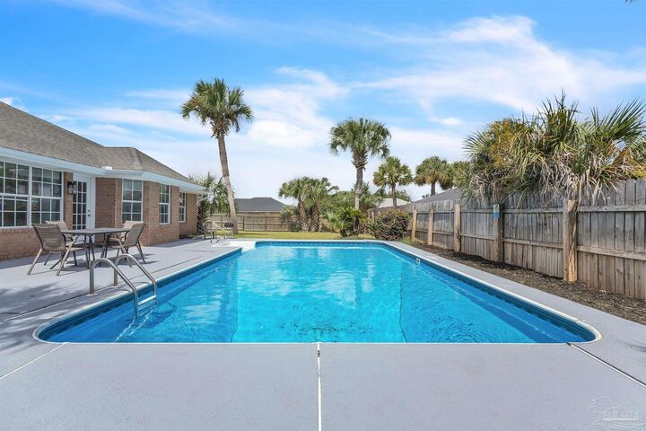 Property Photo:  4122 Cobia St  FL 32507 