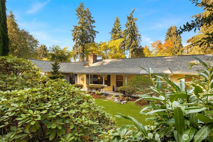 Property Photo:  2108 NE 165th Street  WA 98155 