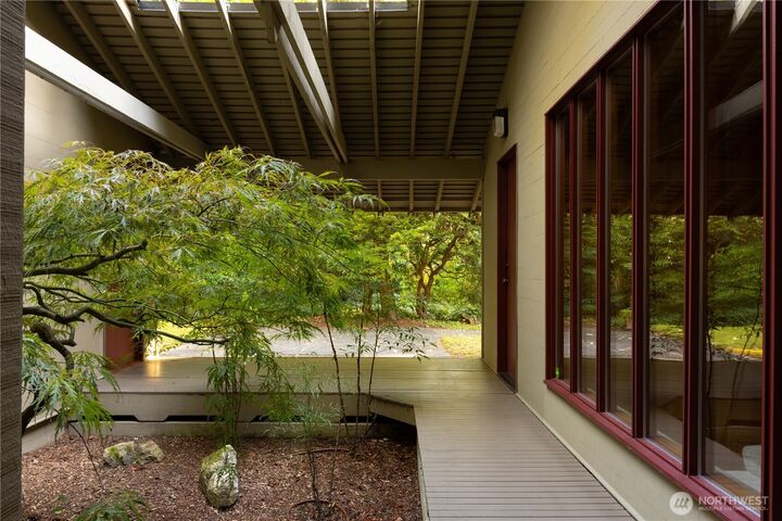 Property Photo: 18710 88th Avenue W WA 98026