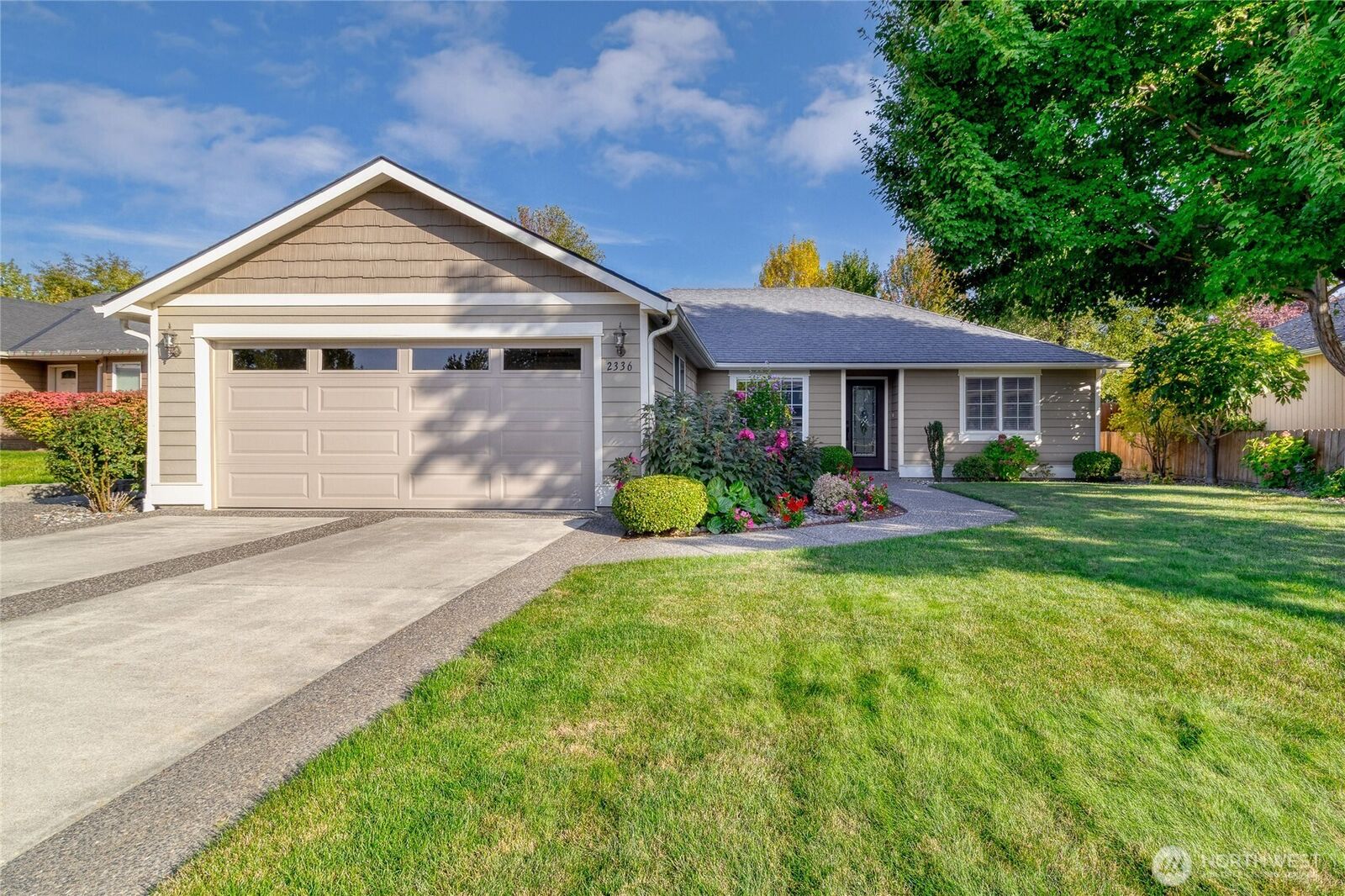 Property Photo: 2336 Hawk Drive WA 99362