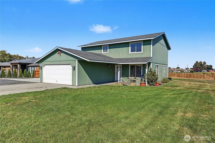 Property Photo: 2033 Road H.2 NE WA 98837