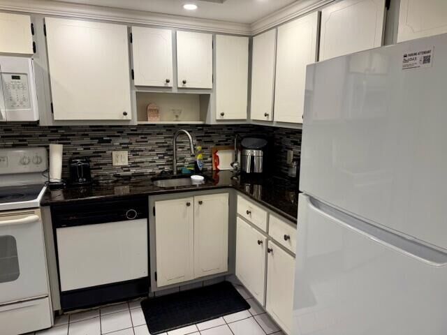 Property Photo: 2600 S Course Drive 107 FL 33069