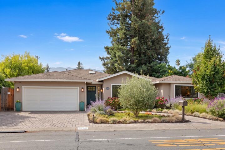 Property Photo: 1450 Oak Avenue CA 94024