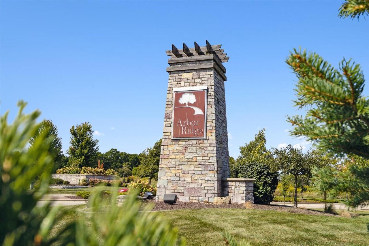 Property Photo: 2655 Greenway Circle WI 53548