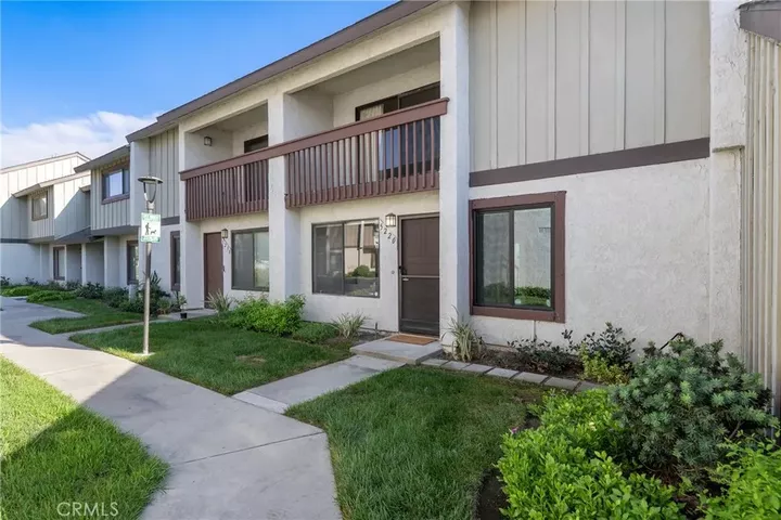Property Photo:  1365 S Walnut 5220  CA 92802 