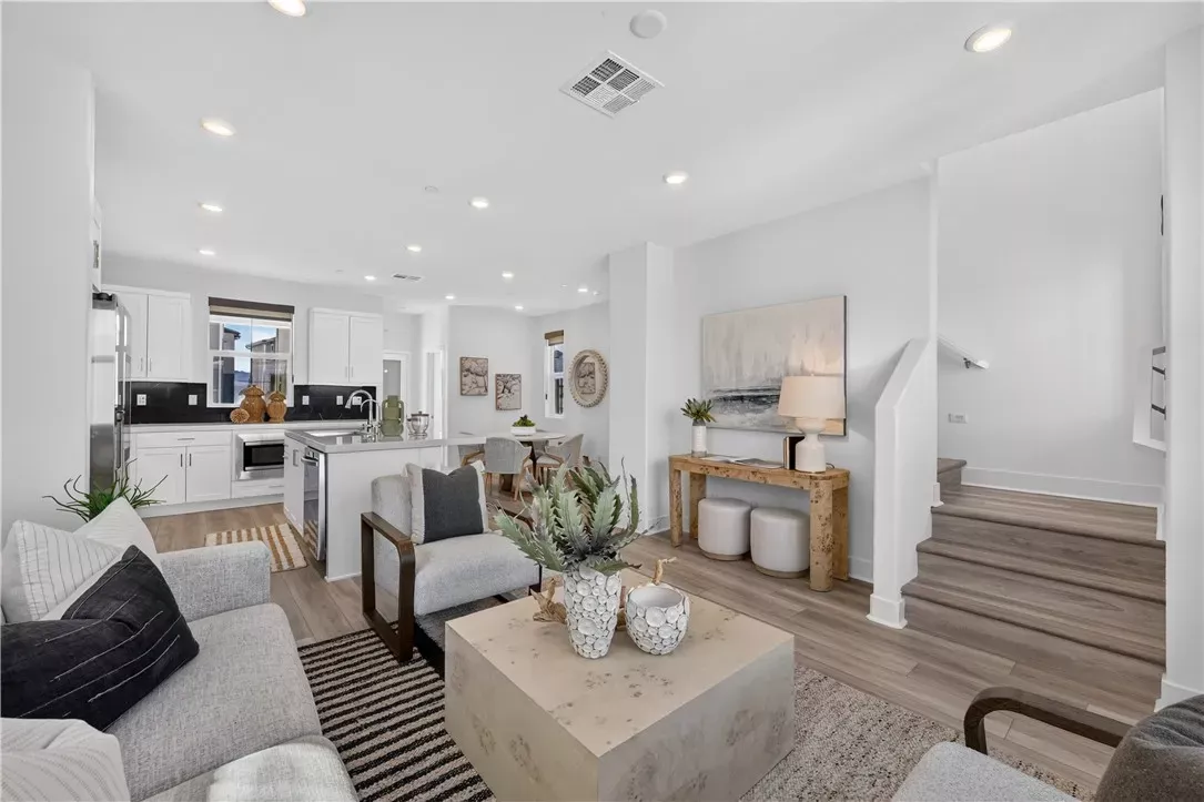 Property Photo:  1360 Windmill Road  CA 92694 