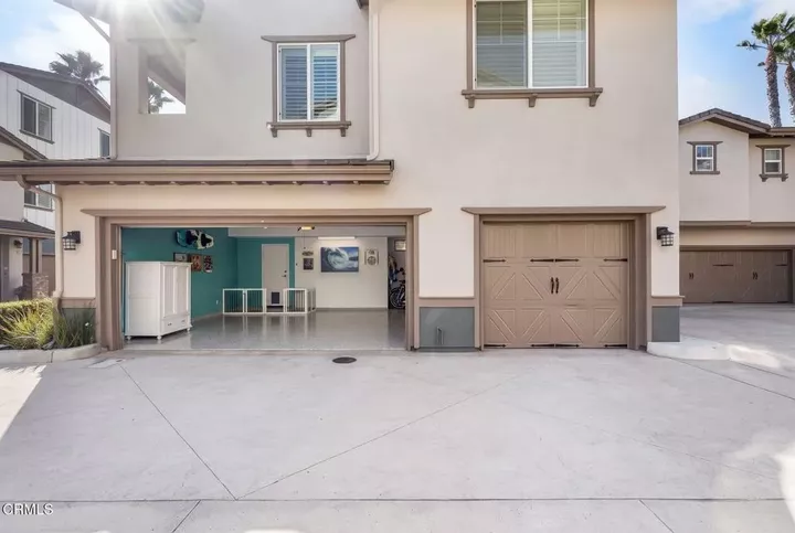 Property Photo:  1524 Windshore Way  CA 93035 