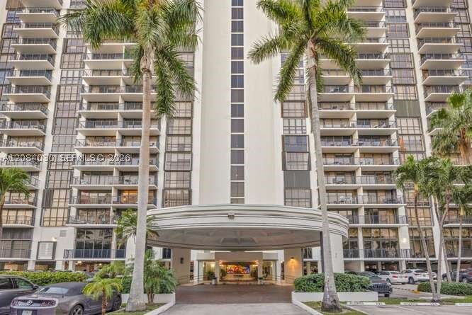 Property Photo: 1450 Brickell Bay Dr 511 FL 33131