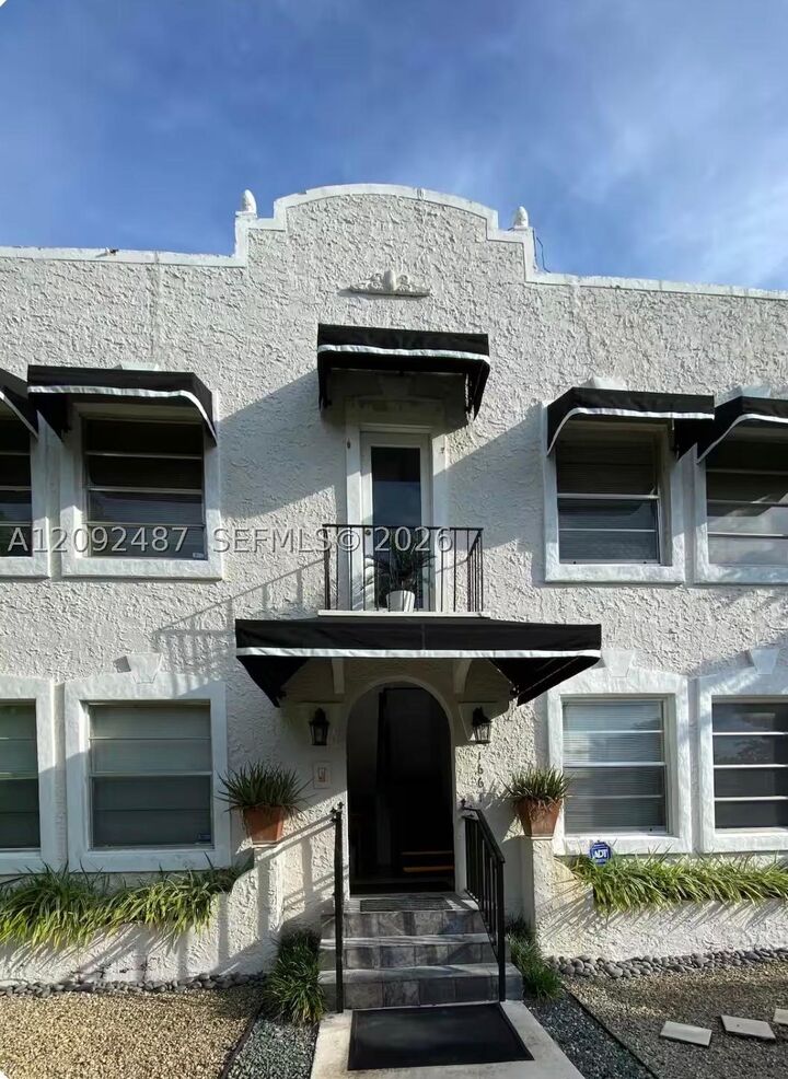 Property Photo:  1661 SW 13th St 3  FL 33145 