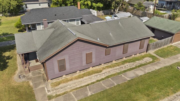 Property Photo:  3300 9th Street  TX 77642 