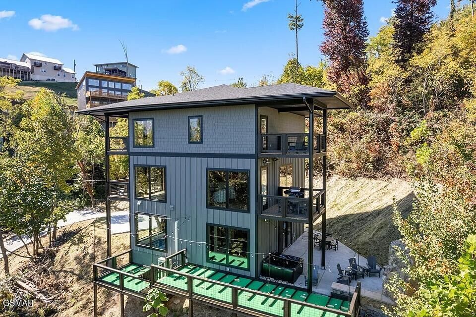 Property Photo: 741 Chestnut Drive TN 37738