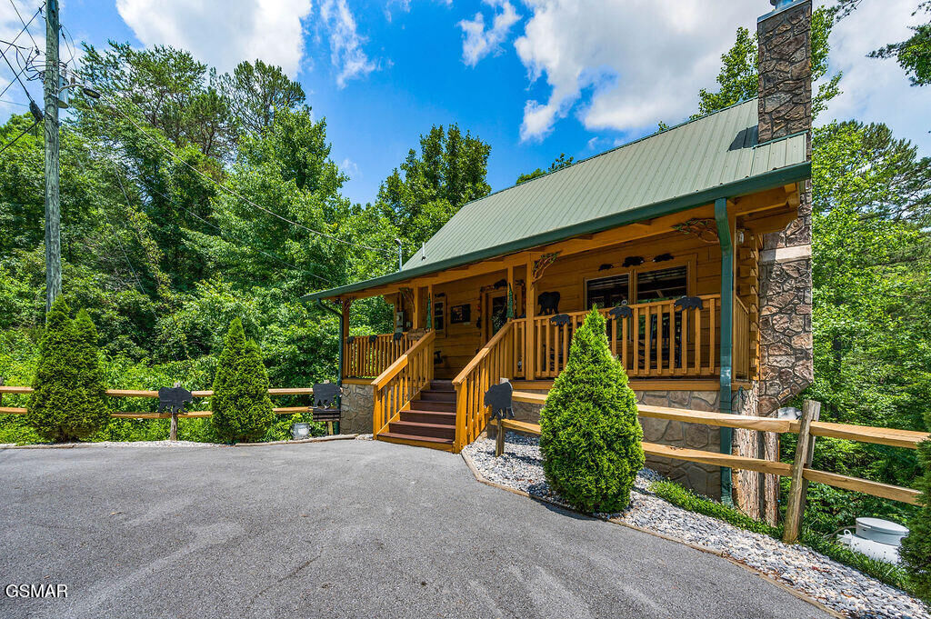 Property Photo: 1728 Scenic Woods Way TN 37876