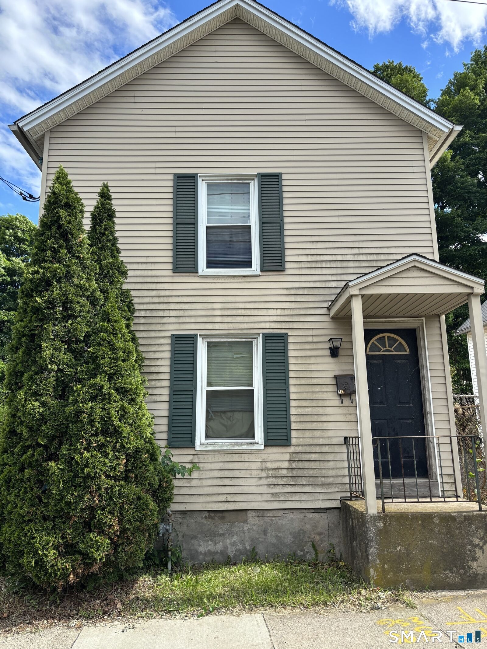 Property Photo: 213 Park Street CT 06010