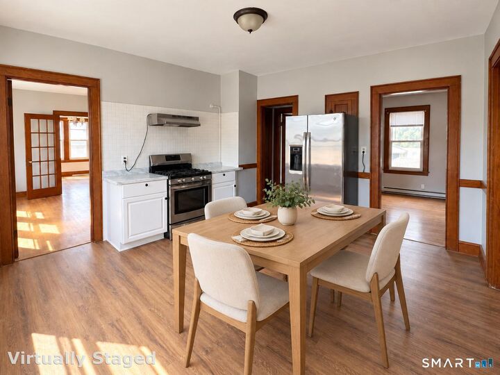 Property Photo:  81 Chambers Street 1  CT 06708 