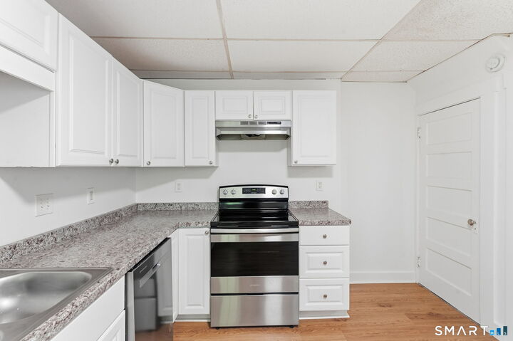 Property Photo:  203 Center Street  CT 06040 