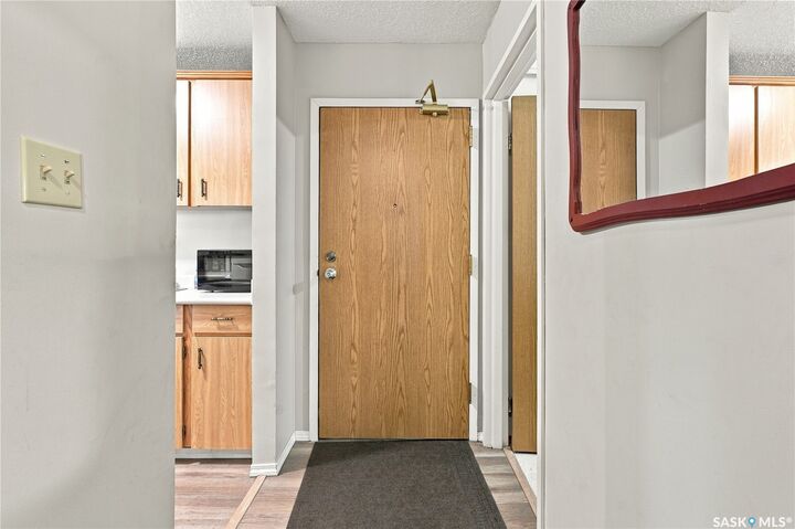 Property Photo: 425 115th Street E 1321 SK S7N 2E5