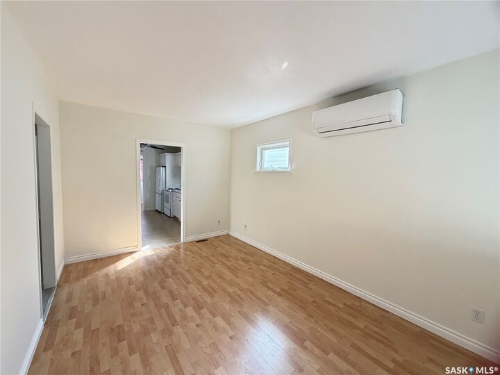 Property Photo:  1215 Broder Street  SK S4N 3R3 