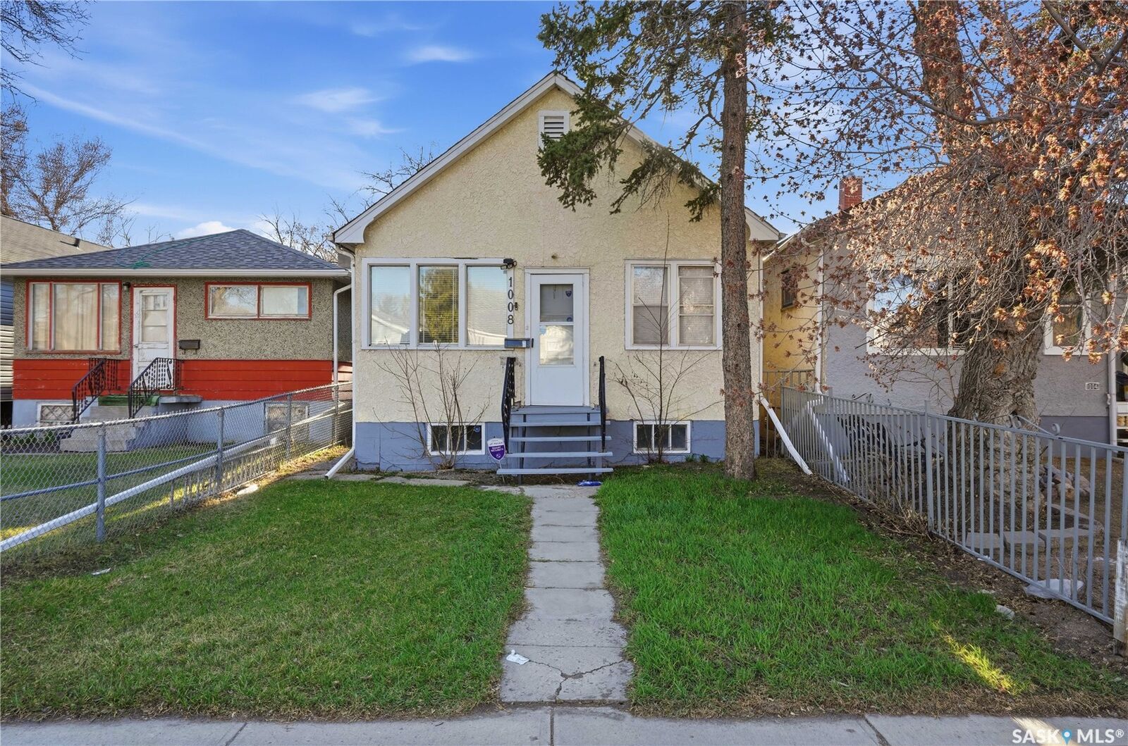 Property Photo:  1008 Retallack Street  SK S4T 2H3 