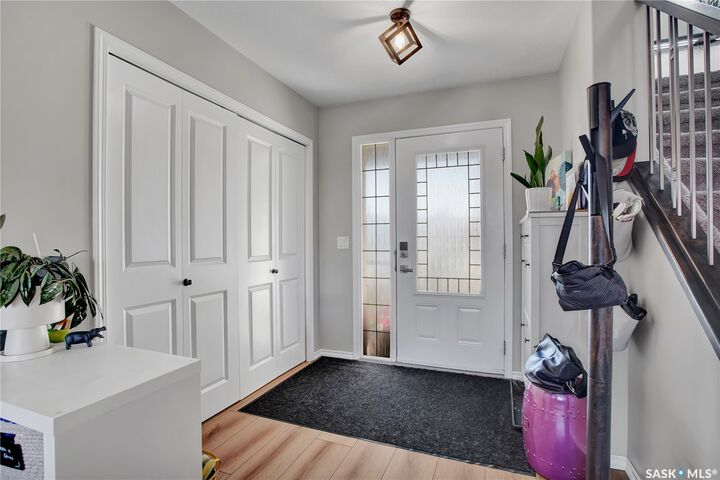 Property Photo:  123 Whalley Crescent  SK S7T 0H9 