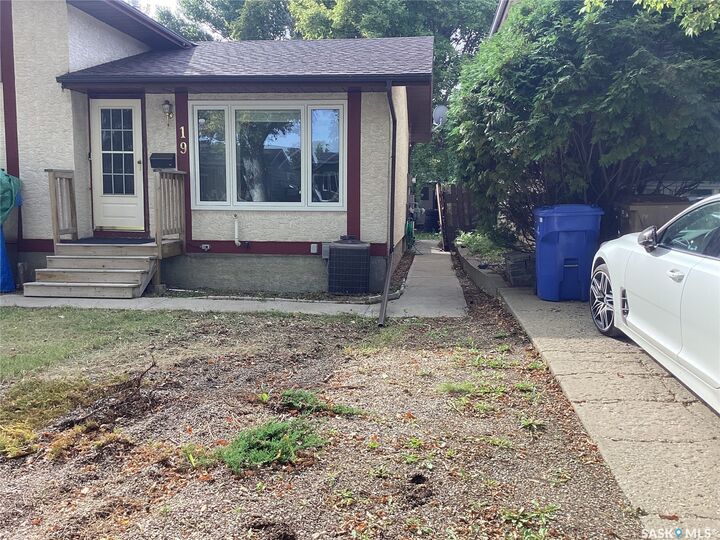 Property Photo:  19 Newstead Avenue  SK S4X 1H1 