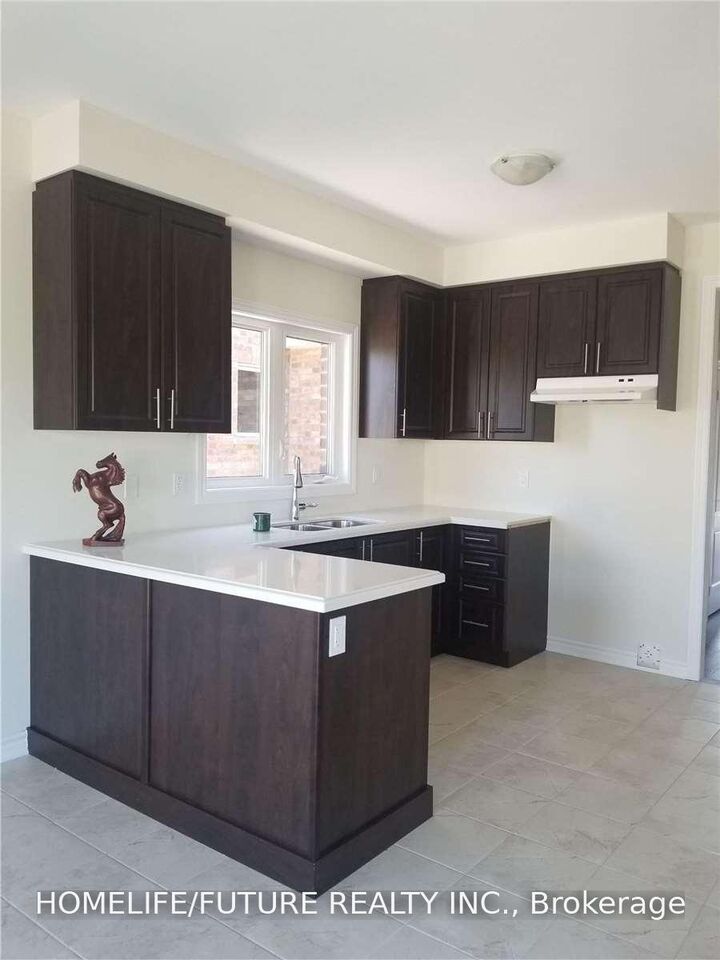 Property Photo:  16 Terry Clayton Avenue  ON L0K 1A0 