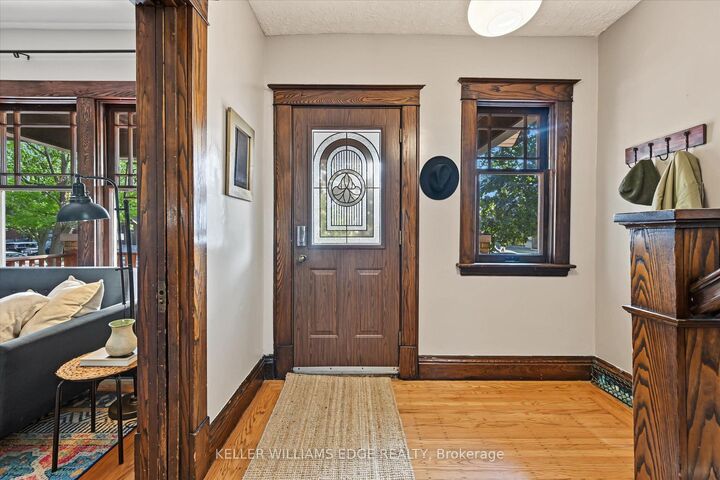 Property Photo:  164 Balmoral Avenue S  ON L8M 3K3 