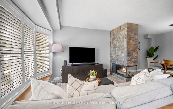 Property Photo:  1485 Torrington Drive 19  ON L5V 1Y3 