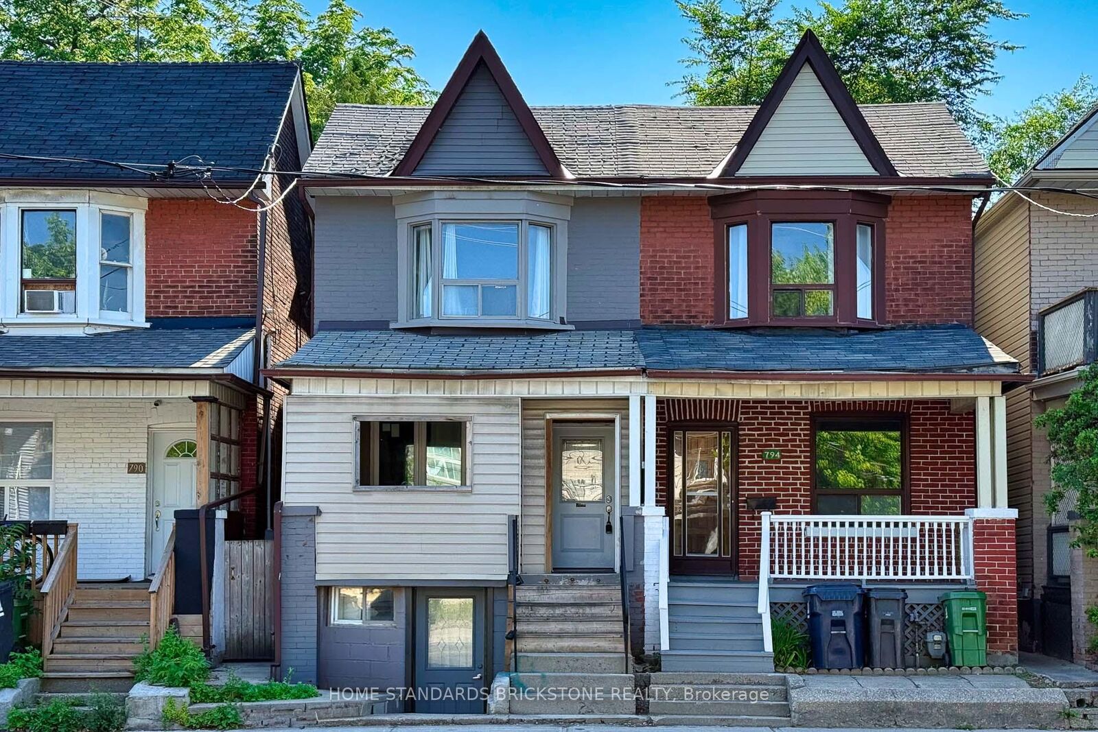 Property Photo: 792 Pape Avenue 2nd Floor ON M4K 3S7