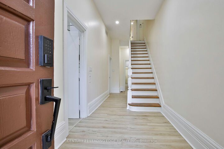 Property Photo: 9 Borden Street ON M5S 2M8