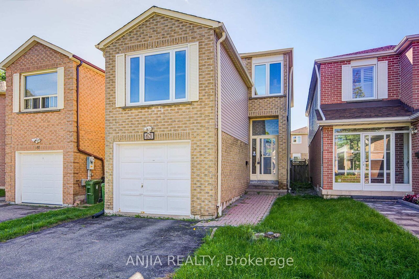 Property Photo:  63 Enchanted Hills Crescent  ON M1V 3N9 