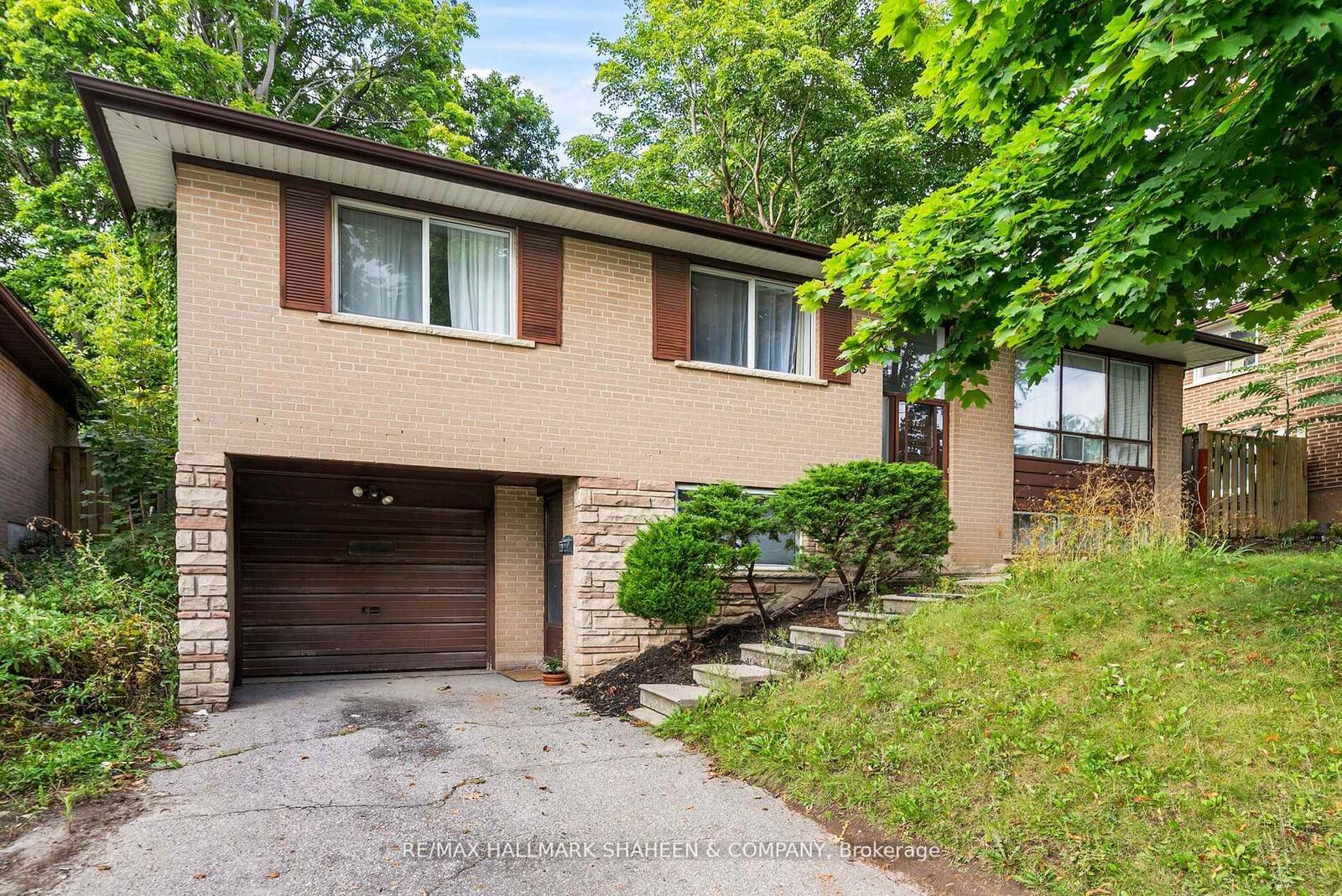 Property Photo: 96 Rameau Drive Main ON M2H 1T9