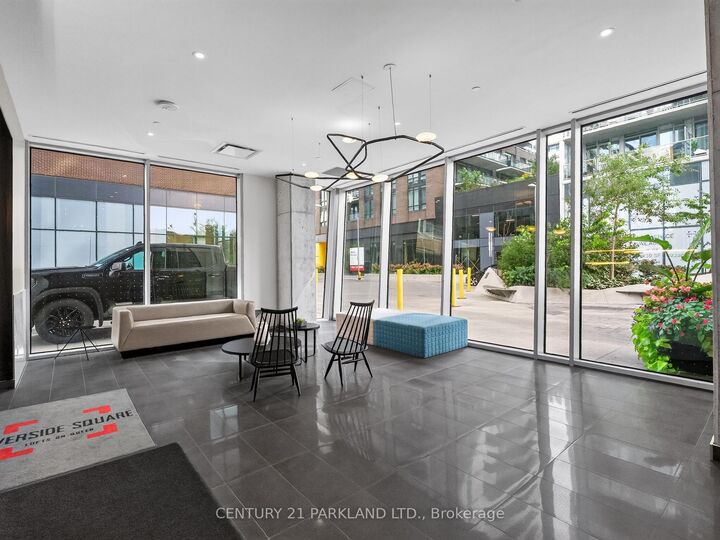 Property Photo:  15 Baseball Place N 923  ON M4M 0E6 