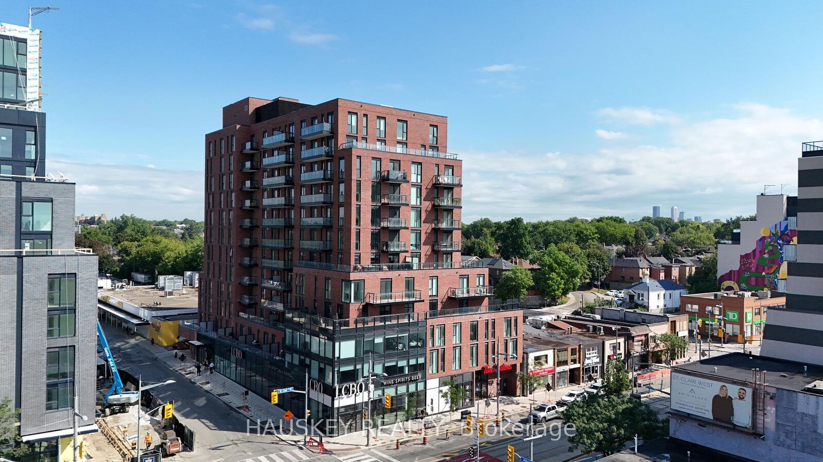 Property Photo: 185 Alberta Avenue 1102 ON M6C 0A5
