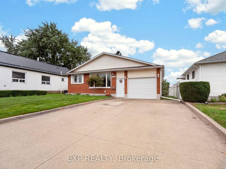 Property Photo:  4543 Montrose Road  ON L2H 1K1 