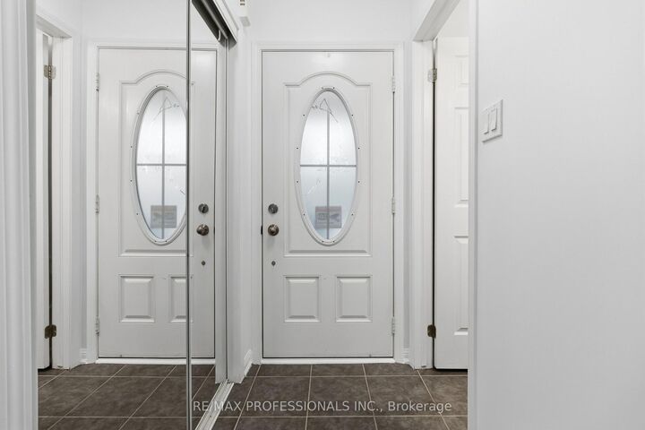 Property Photo: 587 Cargill Path ON L9T 7R6