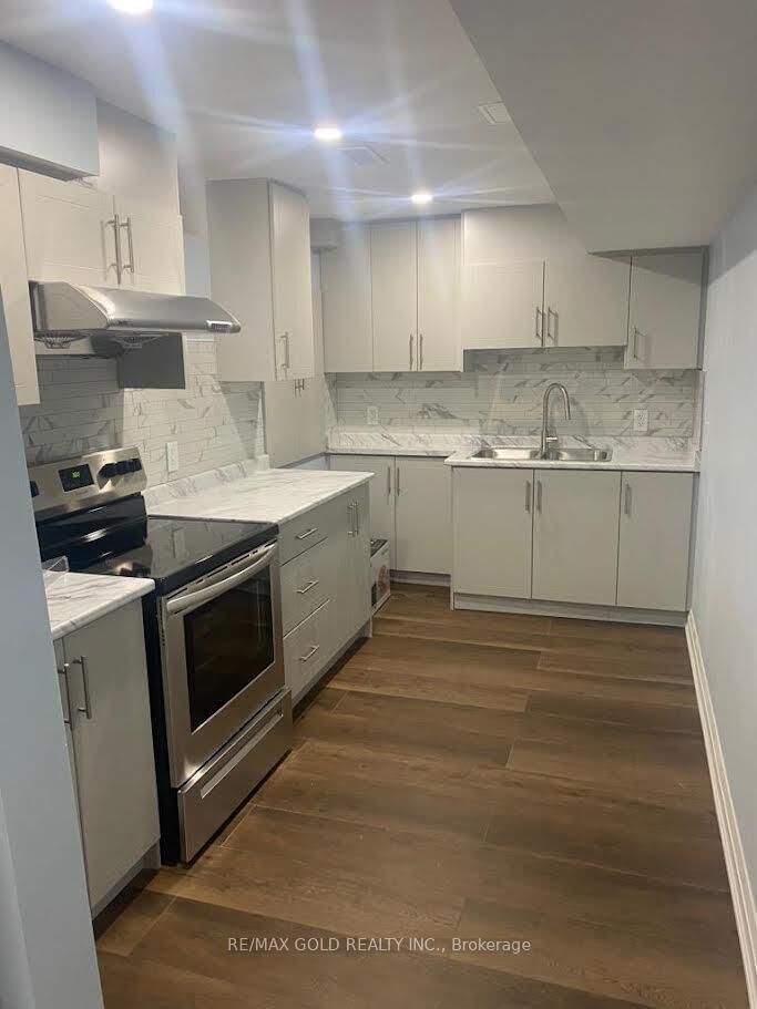 Property Photo:  172 Golden Springs Drive Lower  ON L7A 4N4 