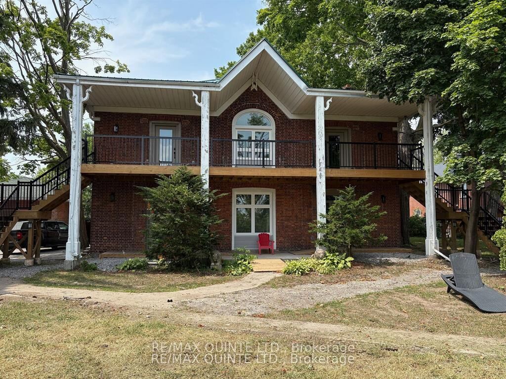 Property Photo:  22 McGill Street 2  ON K8V 3J2 