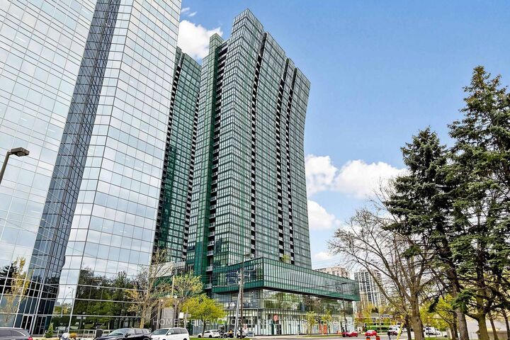 Property Photo: 11 Bogert Avenue 902 ON M2N 0H4