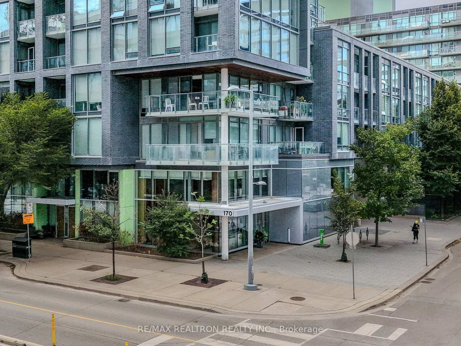 Property Photo:  455 Front St Front Street E S302  ON M5A 0G2 