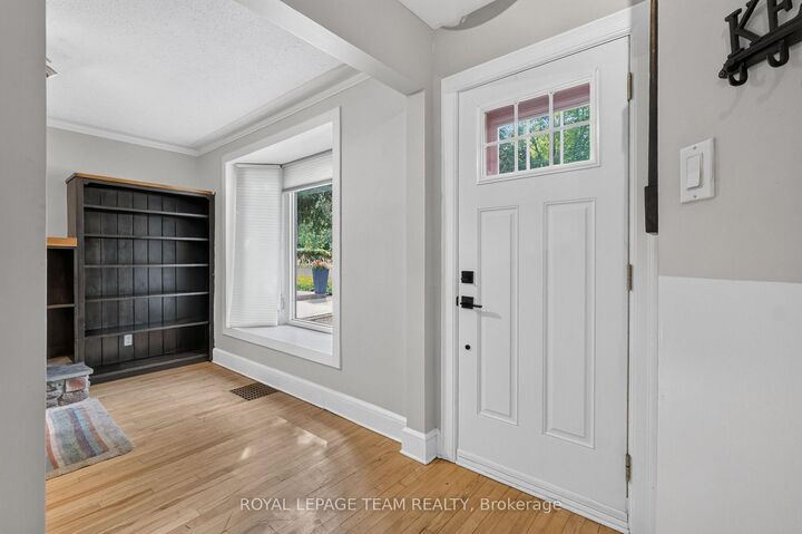 Property Photo:  223 McGillivray Street  ON K1S 1L1 