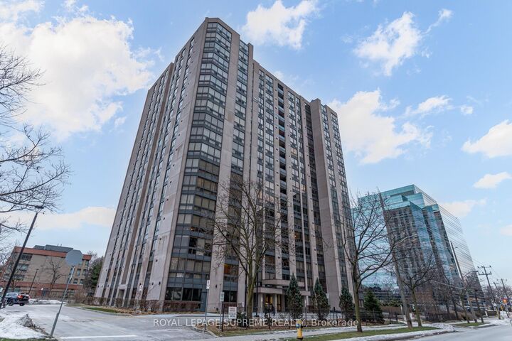 Property Photo: 5 Kenneth Avenue 1804 ON M2N 6M7