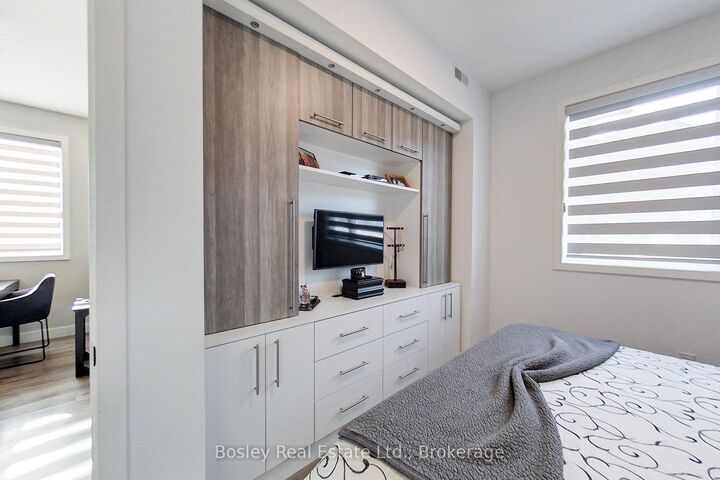 Property Photo:  10 Beausoleil Lane 102  ON L9Y 0V2 