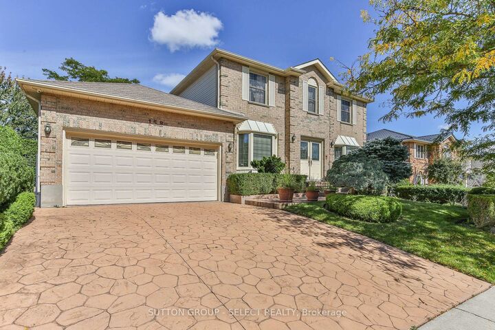 Property Photo:  158 Ambleside Drive  ON N6G 4P4 