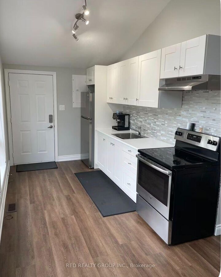 Property Photo:  11 13th Street S  ON L9Z 2J9 