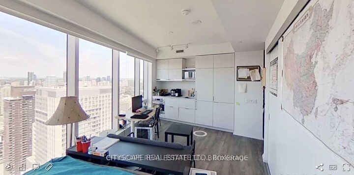 Property Photo:  197 Yonge Street 4112  ON M5B 1M4 