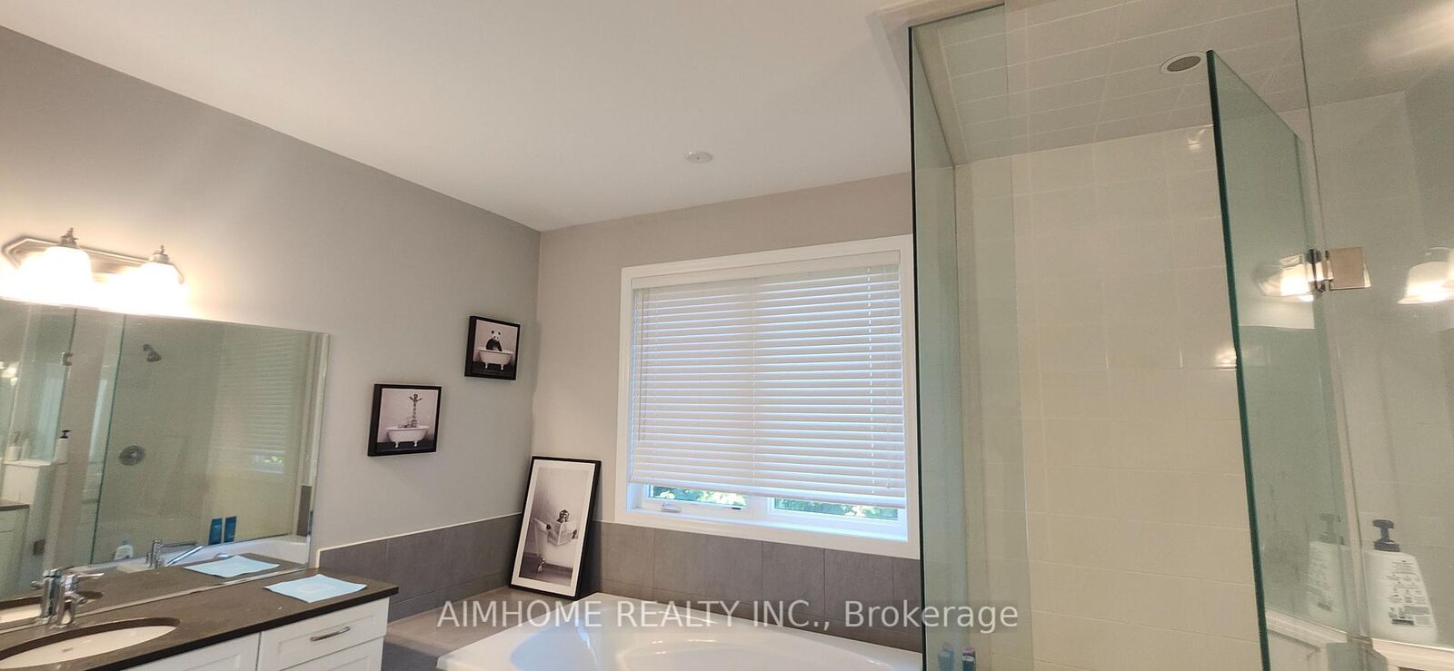Property Photo:  58 Major Crescent  ON L4G 0X4 