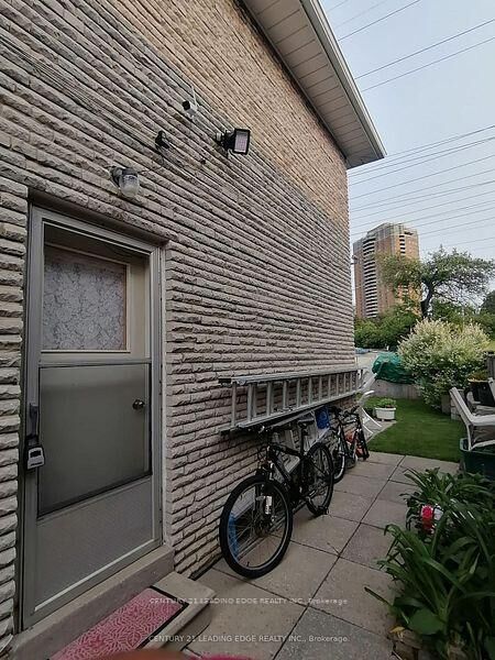Property Photo:  58 Bedle Avenue 2  ON M2H 1K8 