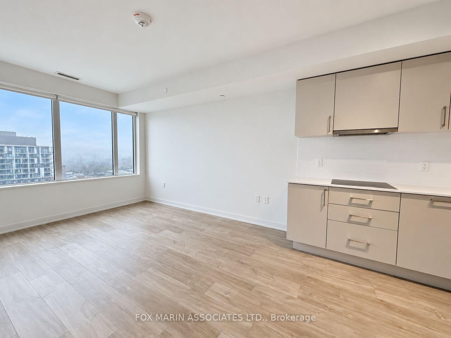 Property Photo: 27 Bathurst Street 1108W ON M5V 2P1