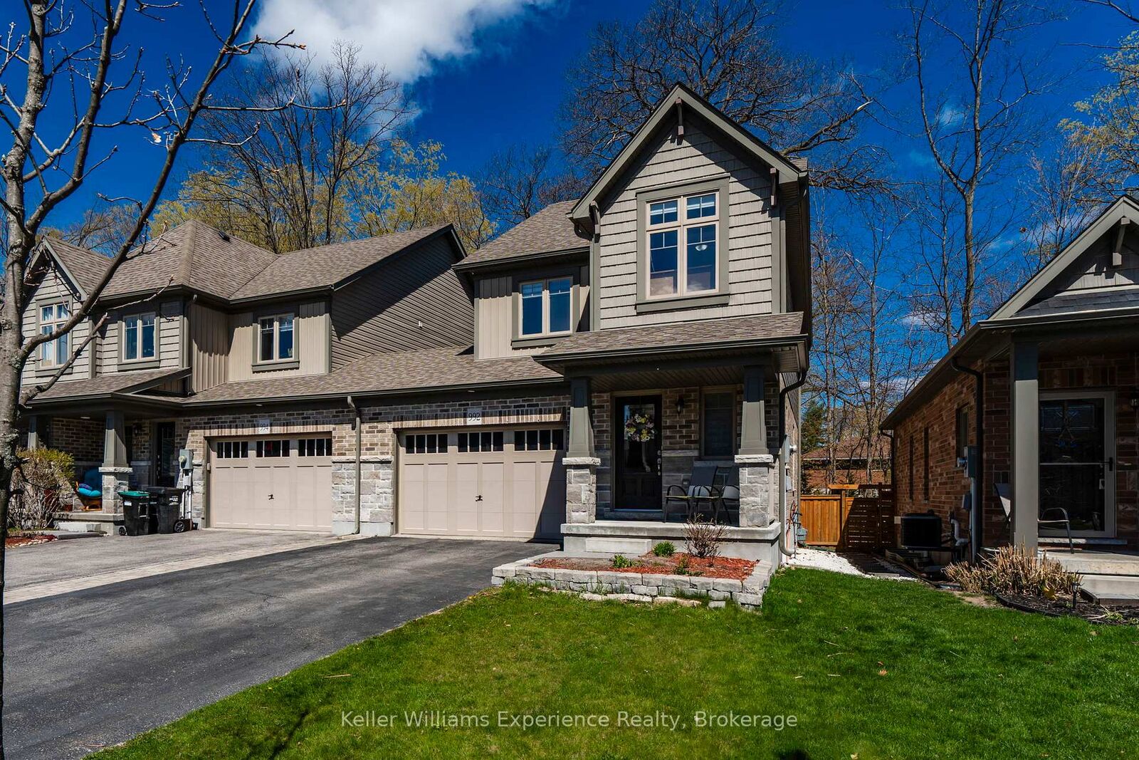Property Photo:  992 Cook Drive  ON L4R 0E4 